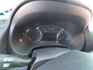 2022 GMC Terrain FWD SLE - Interior Instrument Cluster / Odometer Image